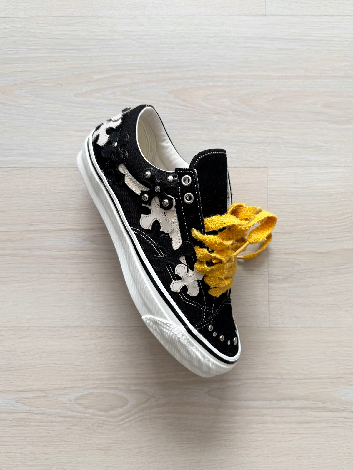 Shuttle Lobe Relic custom by BIGART
